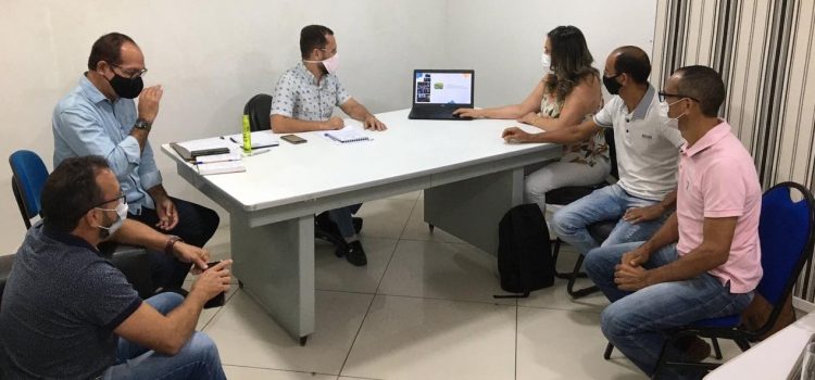 Cooperativa Central da Caatinga cumpre agenda com prefeitos e secretários de quatro municípios da região norte da Bahia